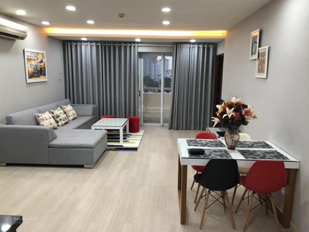 Giảm giá bán gấp căn hộ hùng vương plaza quận 5  130m² (3pn, 3wc)  sổ hồng riêng  chỉ 9.4 tỷ