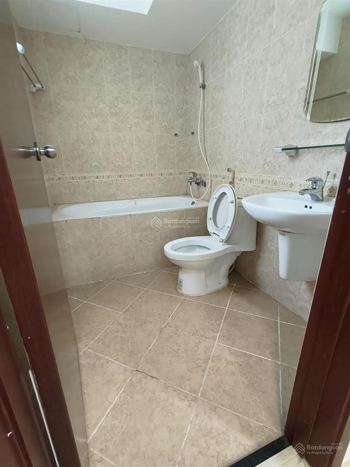 Gấp! kẹt tiền bán gấp trong tuần  căn góc hùng vương plaza, q.5  116m², 3pn, 3wc  sổ hồng riêng