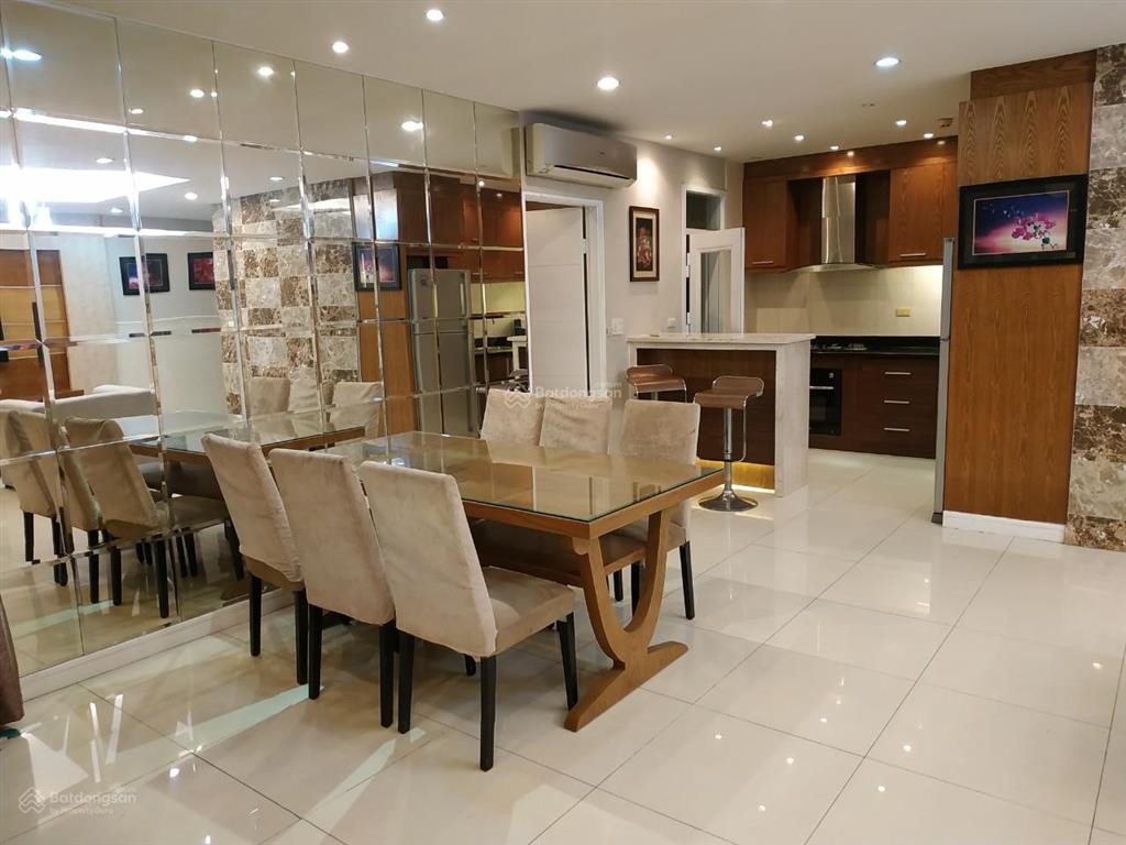 Bán gấp trong tuần căn hộ the flemington, quận 11  căn góc 117m2 (3pn, 2wc)  sổ hồng riêng