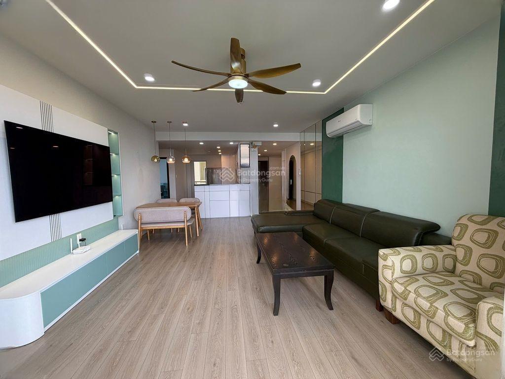 Giảm giá bán gấp căn hộ hùng vương plaza, quận 5  130m²  3pn, 3wc  sổ hồng riêng  chỉ 9.45 tỷ
