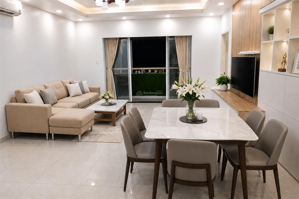 Chính chủ bán gấp căn góc hùng vương plaza quận 5  126m2  3pn  sổ hồng vĩnh viễn  chỉ 9.6 tỷ