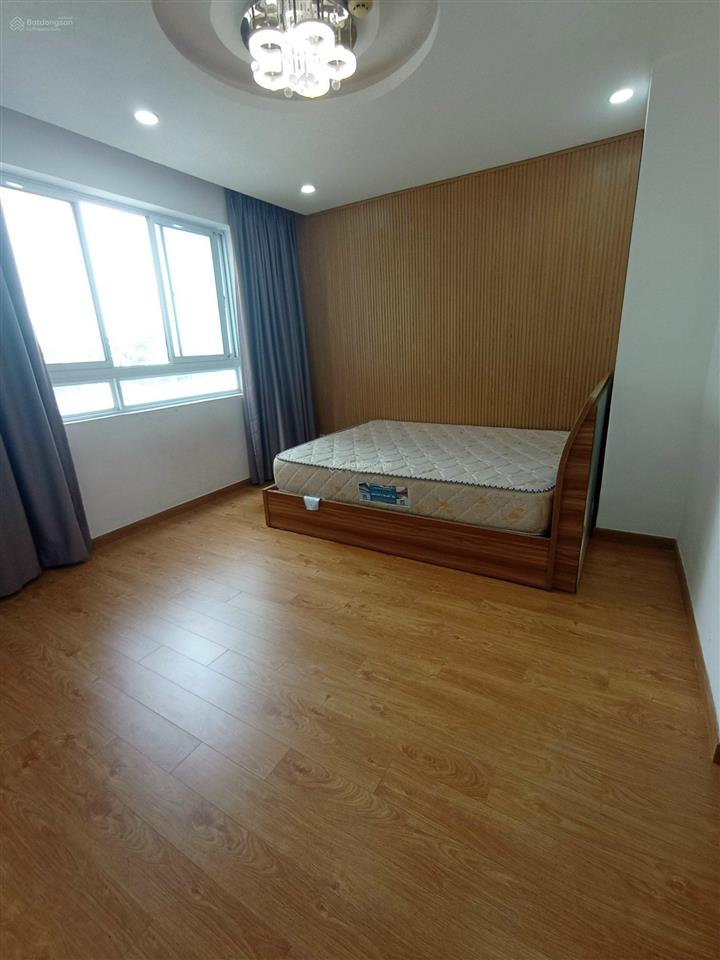 Cho thuê nhanh căn hộ 2pn rộng 90m² tại hùng vương plaza  quận 5  giá chỉ 20 triệu/tháng