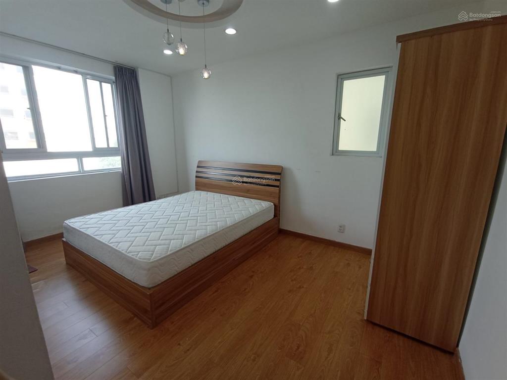 Cho thuê nhanh căn hộ 2pn rộng 90m² tại hùng vương plaza  quận 5  giá chỉ 20 triệu/tháng