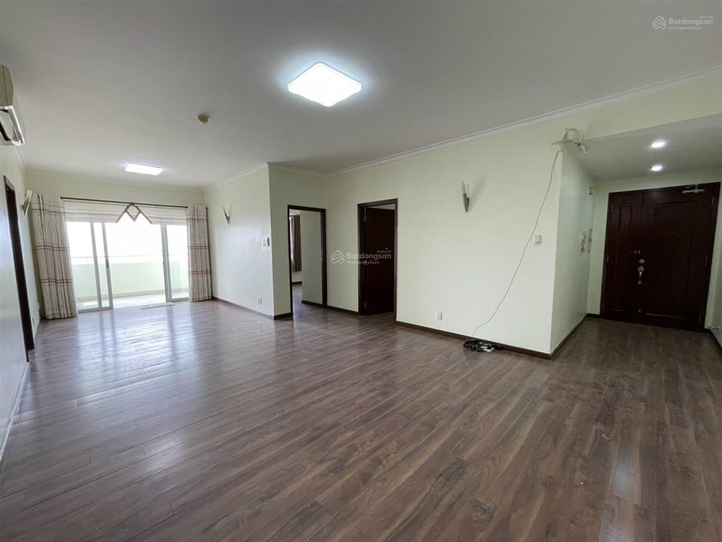 Kẹt tài chính cần bán gấp căn hộ hùng vương plaza như hình, 126m²  3pn, 3wc  sổ hồng lâu dài