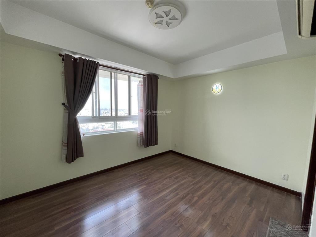 Kẹt tài chính cần bán gấp căn hộ hùng vương plaza như hình, 126m²  3pn, 3wc  sổ hồng lâu dài