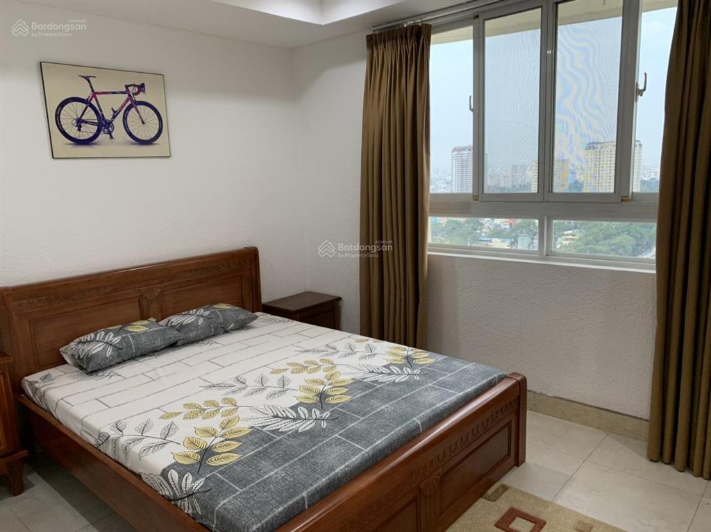 Chuyển công tác cần bán gấp căn hộ hùng vương plaza  130m² (3pn  3wc)  sổ hồng chính chủ