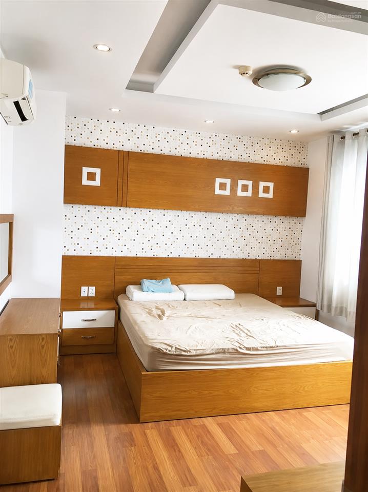 Cần bán gấp 2 căn hộ hùng vương plaza, quận 5  dt 130m², 3pn, 3wc  sổ hồng riêng  giá tốt