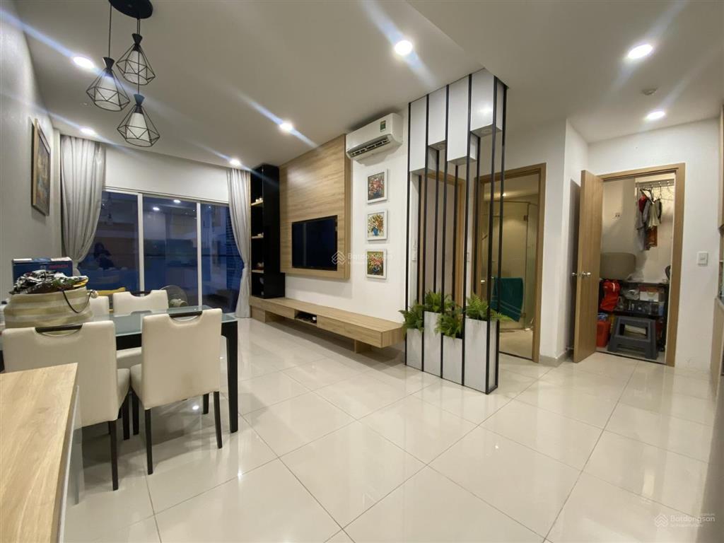 Cần cho thuê căn hộ charmington la pointe, quận 10  dt 80m², 3pn, 2wc  nội thất cao cấp