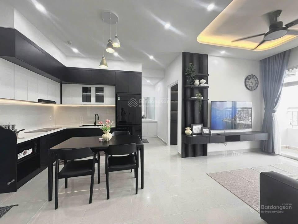 Chính chủ cần cho thuê căn hộ cao cấp hùng vương plaza, quận 5, dt 130m² (2pn  3wc), nhà mới