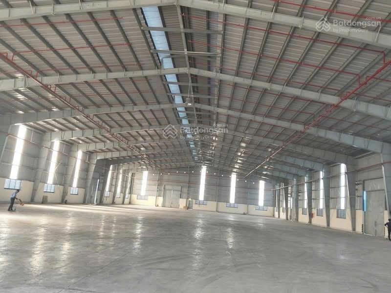 Cho thuê xưởng nguyễn ảnh thủ dt 2200m(pccc)