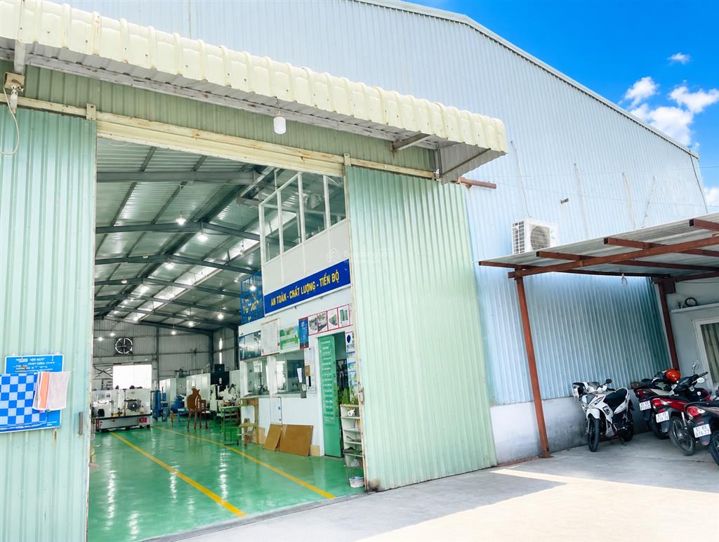 Cho thuê xưởng nguyễn văn quá. dt 1600m/90k/m