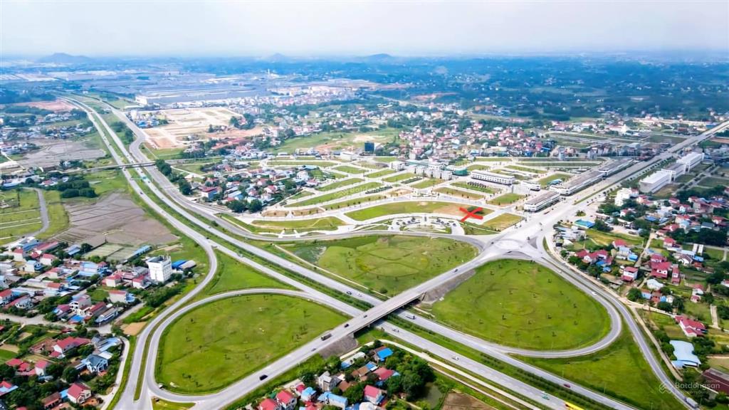 Chỉ 27tr/m2 sở hữu lô đất nền ,shophouse chân đế chung cư 20 tầng yên bình complex