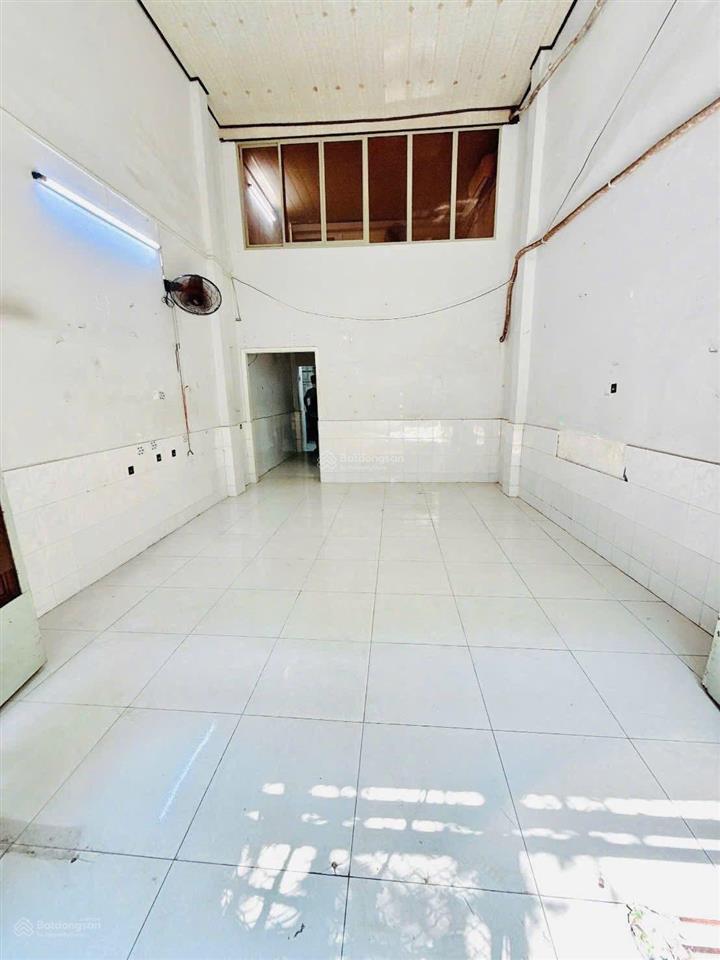 Nhà dt đẹp 60m² (4,2x14m, nở hậu 5,4m), gần mặt tiền âu dương lân p3 q8