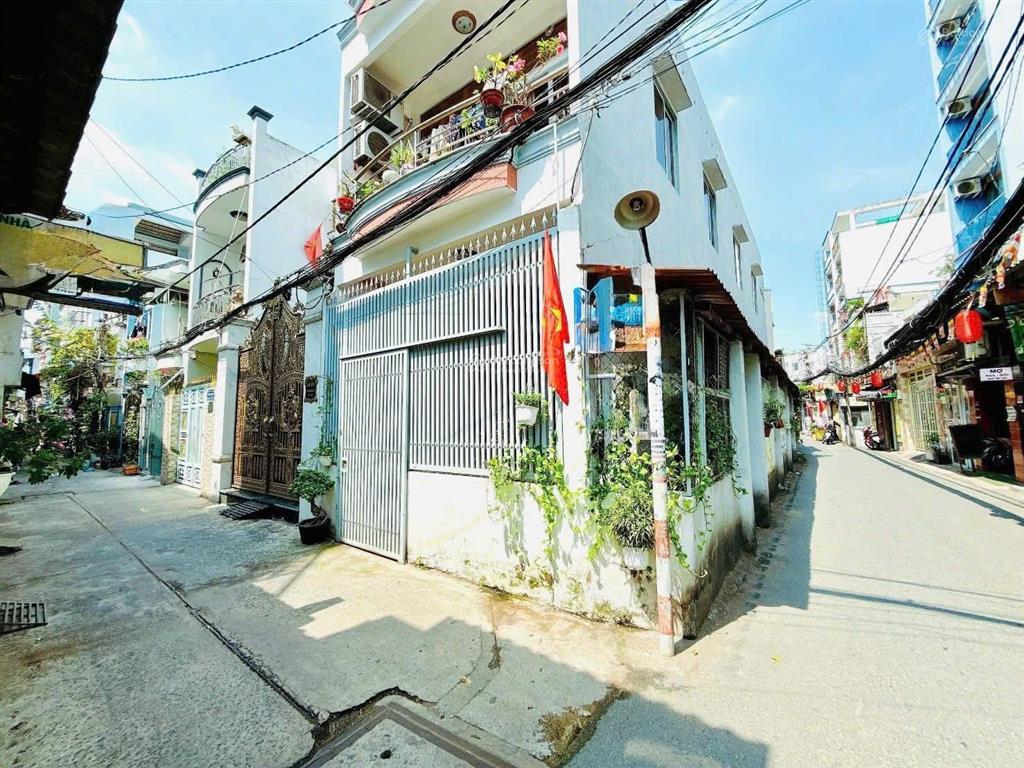 Nhà dt đẹp 60m² (4,2x14m, nở hậu 5,4m), gần mặt tiền âu dương lân p3 q8