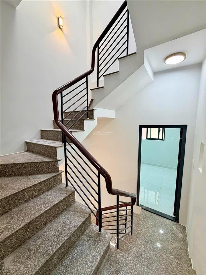 Nhà mới 3 tầng, hẻm 5m, ôtô tới nhà, nguyễn duy  thông hưng phú p10 q8