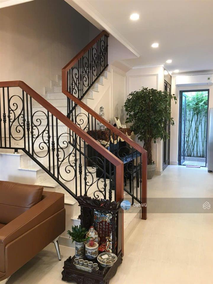 Cho thuê biệt thự nine south estates nhà bè 4 phòng ngủ full nội thất giá 25 triệu/tháng