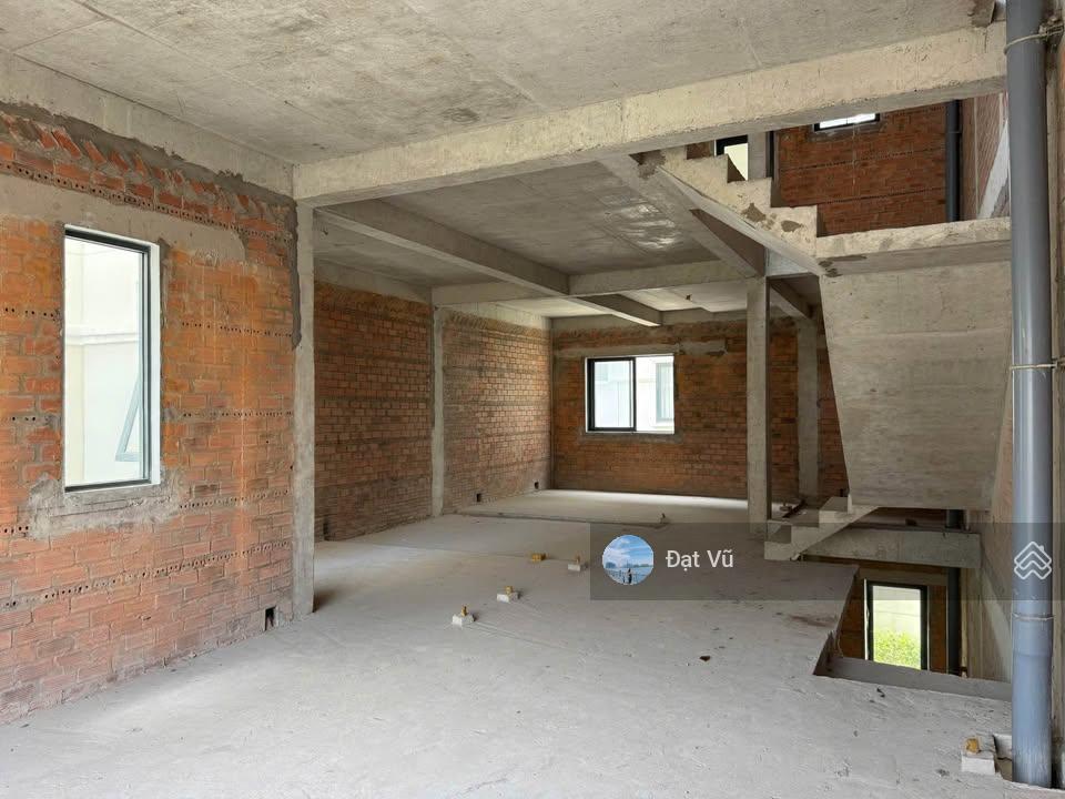 Chuyên bán biệt thự nine south estates ven sông | giá tốt