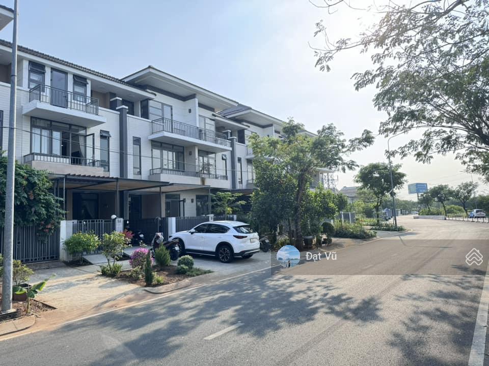 Shophouse lavila kiến á nhà bè khu compound 24/7 cao cấp