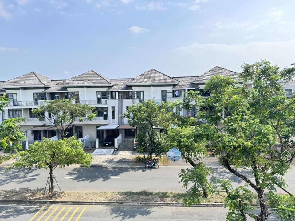 Shophouse lavila kiến á nhà bè khu compound 24/7 cao cấp