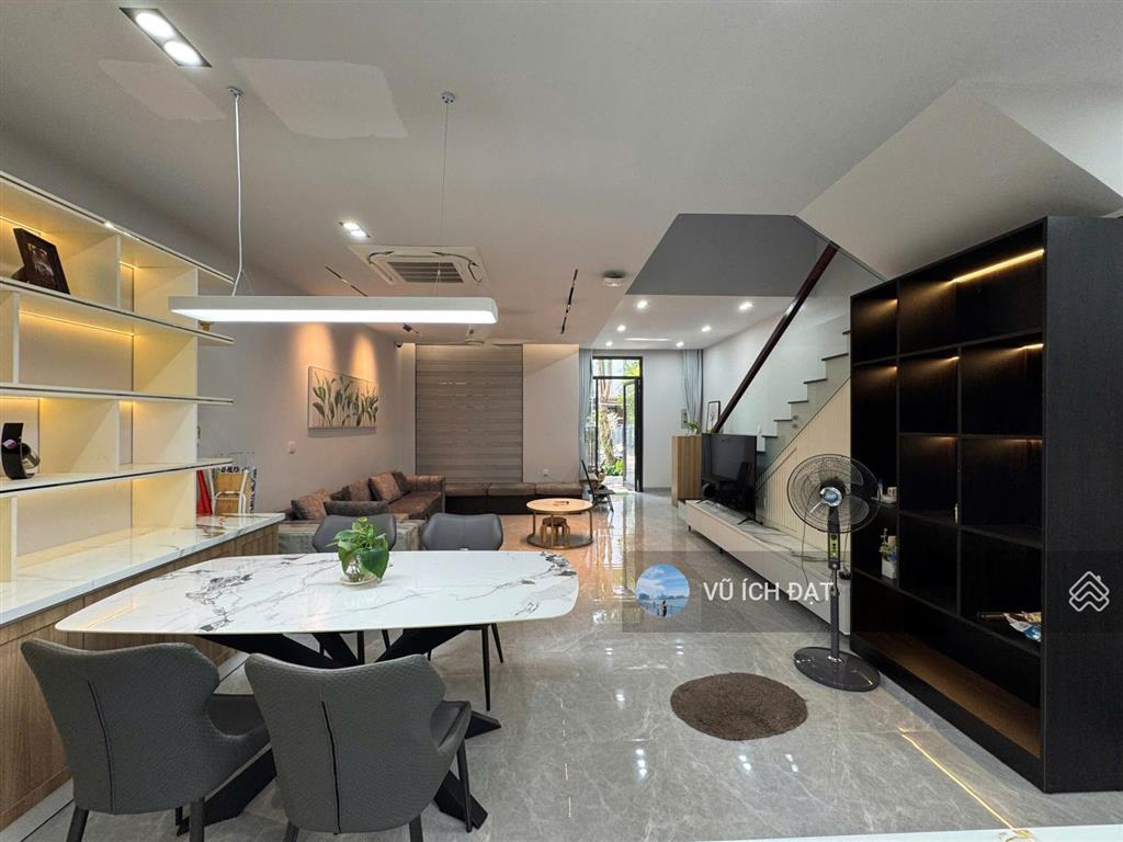  0909 389 *** chính chủ cho thuê nguyên căn lavila nội thất đẹp