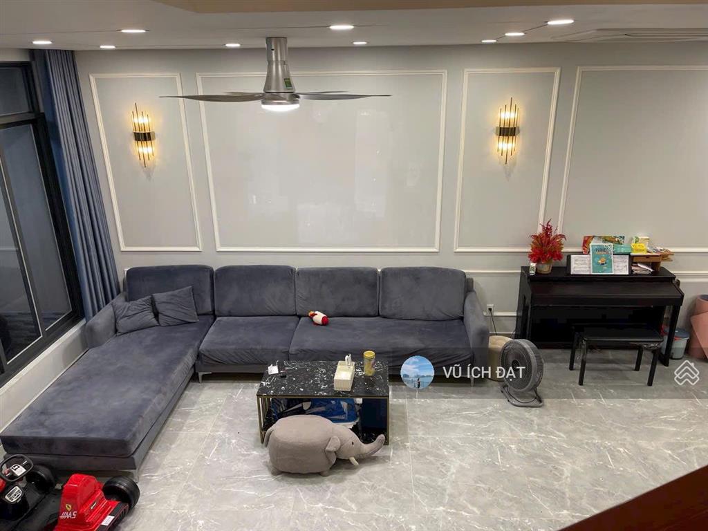  0909 389 *** chính chủ cho thuê nguyên căn lavila nội thất đẹp