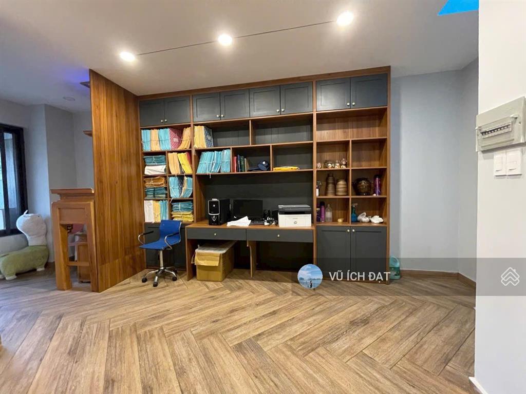  0909 389 *** chính chủ cho thuê nguyên căn lavila nội thất đẹp