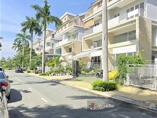Bán bt dragon parc đường nguyễn hữu thọ, nhà bè, dt 8x21m (dtsd 278m2)  0909 389 ***