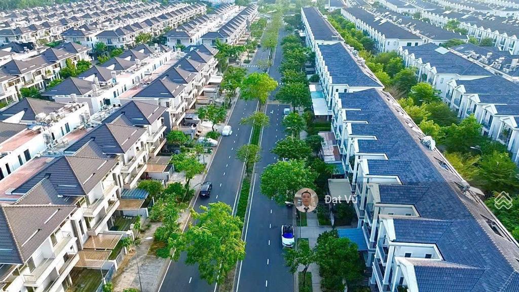 Chính chủ bán shophouse lavila đường lớn 30m