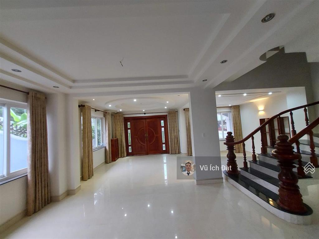 [cho thuê] biệt thự sadeco phước kiển a 10x20m đường xe hơi vị trí vàng sát quận 7