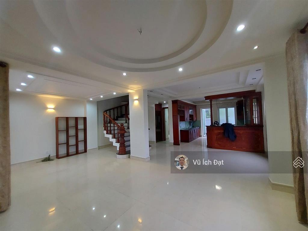 [cho thuê] biệt thự sadeco phước kiển a 10x20m đường xe hơi vị trí vàng sát quận 7