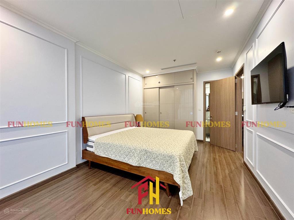 Cho thuê căn hộ hoa hậu góc view công viên khủng long tại vinhomes symphony full nội thất hiện đại