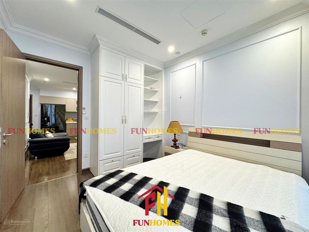 Cho thuê căn hộ hoa hậu góc view công viên khủng long tại vinhomes symphony full nội thất hiện đại