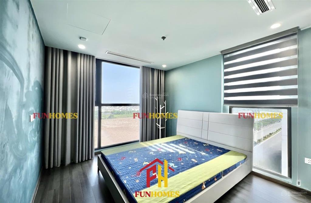 Cho thuê căn hộ vinhomes symphony đầy đủ nội thất, căn góc  tầng cao  view đầm sen thoáng mát