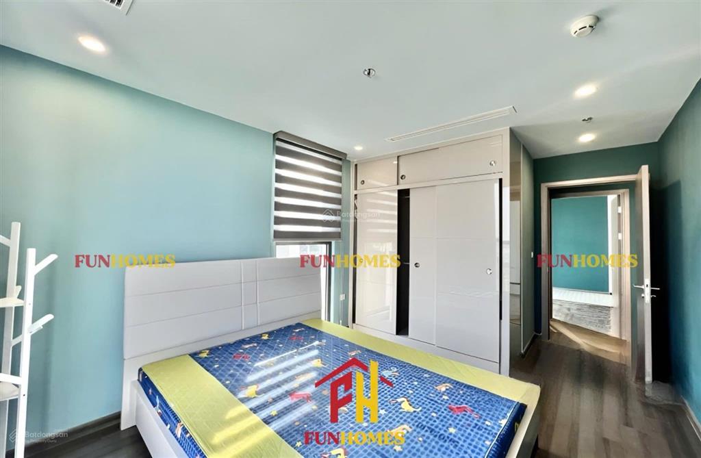 Cho thuê căn hộ vinhomes symphony đầy đủ nội thất, căn góc  tầng cao  view đầm sen thoáng mát