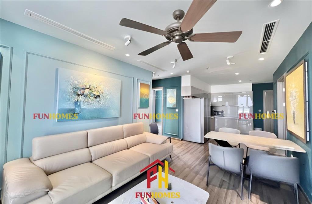 Cho thuê căn hộ vinhomes symphony đầy đủ nội thất, căn góc  tầng cao  view đầm sen thoáng mát