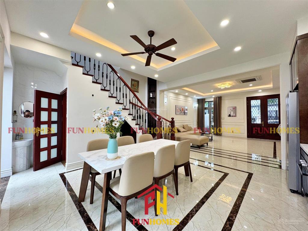 Cho thuê liền kề vinhomes the harmony đầy đủ nội thất tiện nghi, cạnh hồ điều hoà, gần vinschool