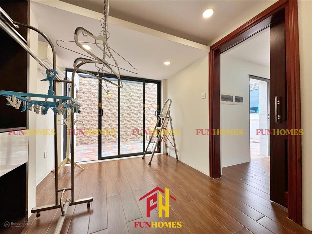 Cho thuê liền kề vinhomes the harmony đầy đủ nội thất tiện nghi, cạnh hồ điều hoà, gần vinschool