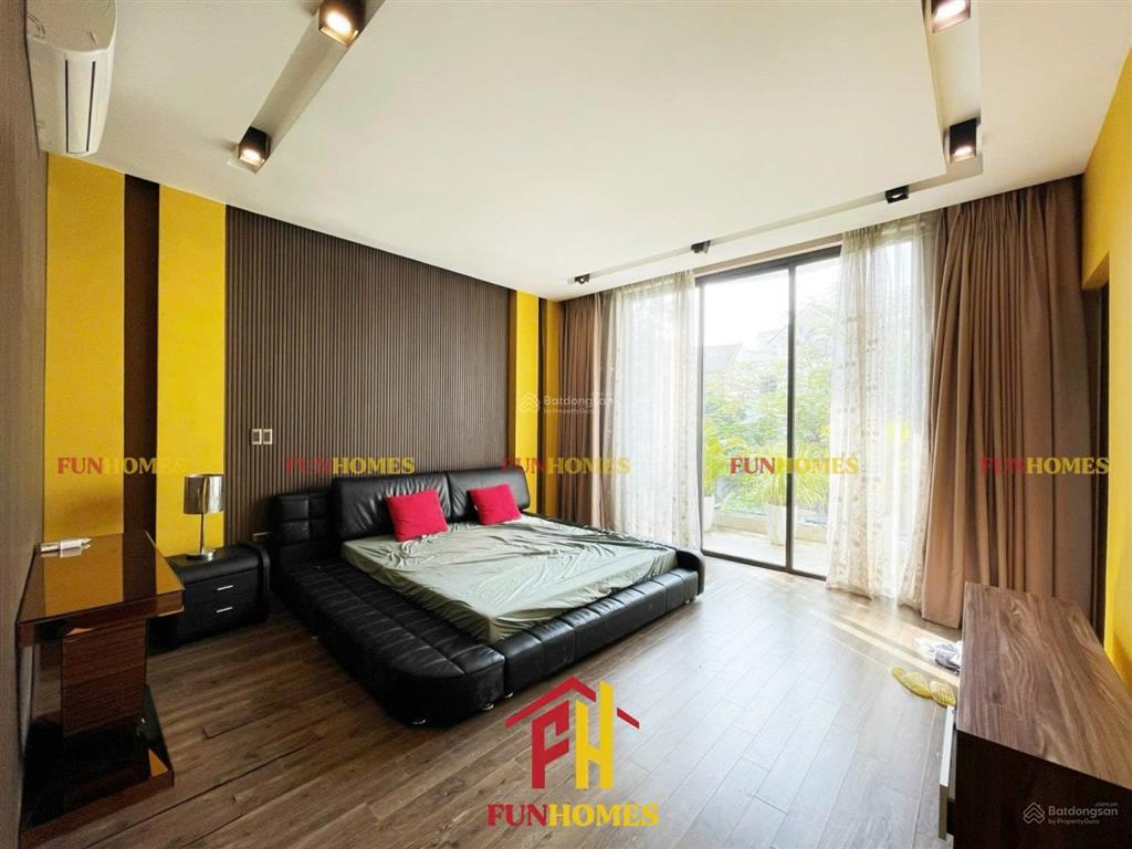 Biệt thự vinhomes riverside cho thuê đầy đủ nội thất hiện đại, có bể bơi riêng