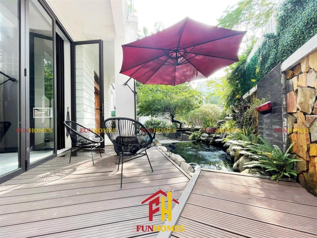 Biệt thự vinhomes riverside cho thuê đầy đủ nội thất hiện đại, có bể bơi riêng
