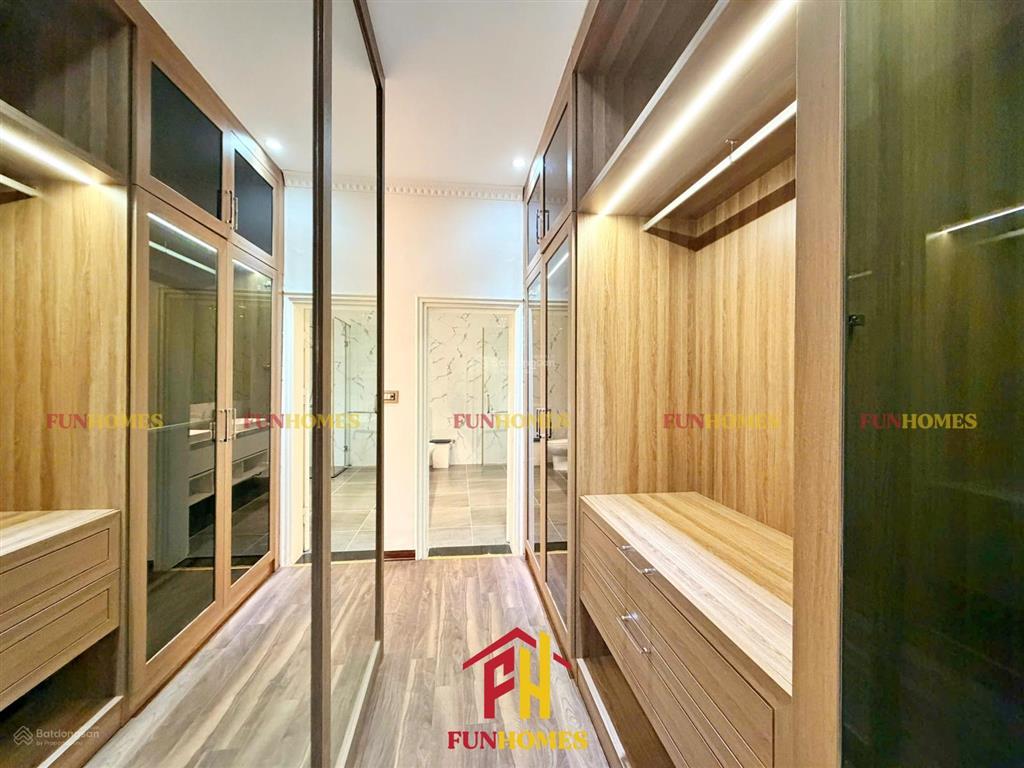 Cho thuê biệt thự song lập bằng lăng  vinhomes riverside, hoàn thiện đủ đồ hiện đại, cao cấp