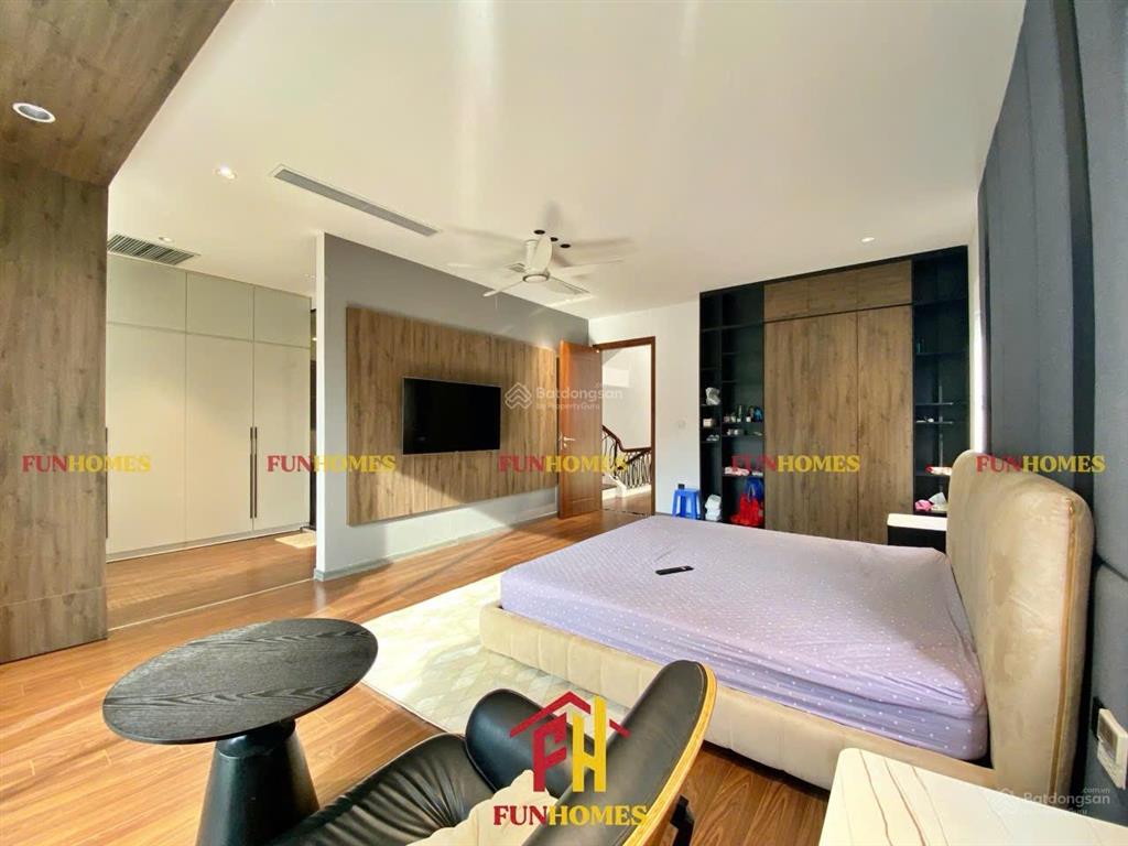 Biệt thự vinhomes riverside cho thuê nội thất hiện đại, nhận nhà ở ngay
