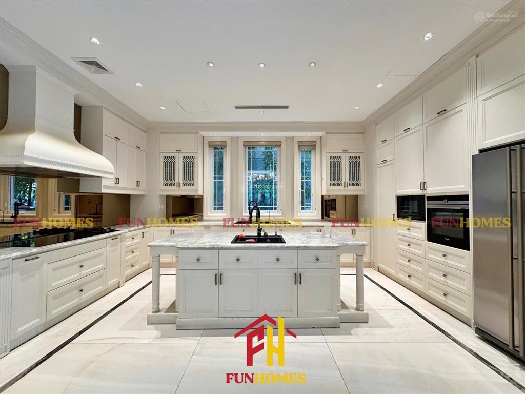 Biệt thự đơn lập vinhomes riverside cho thuê đầy đủ nội thất cao cấp và tiện nghi, nhận nhà ở ngay