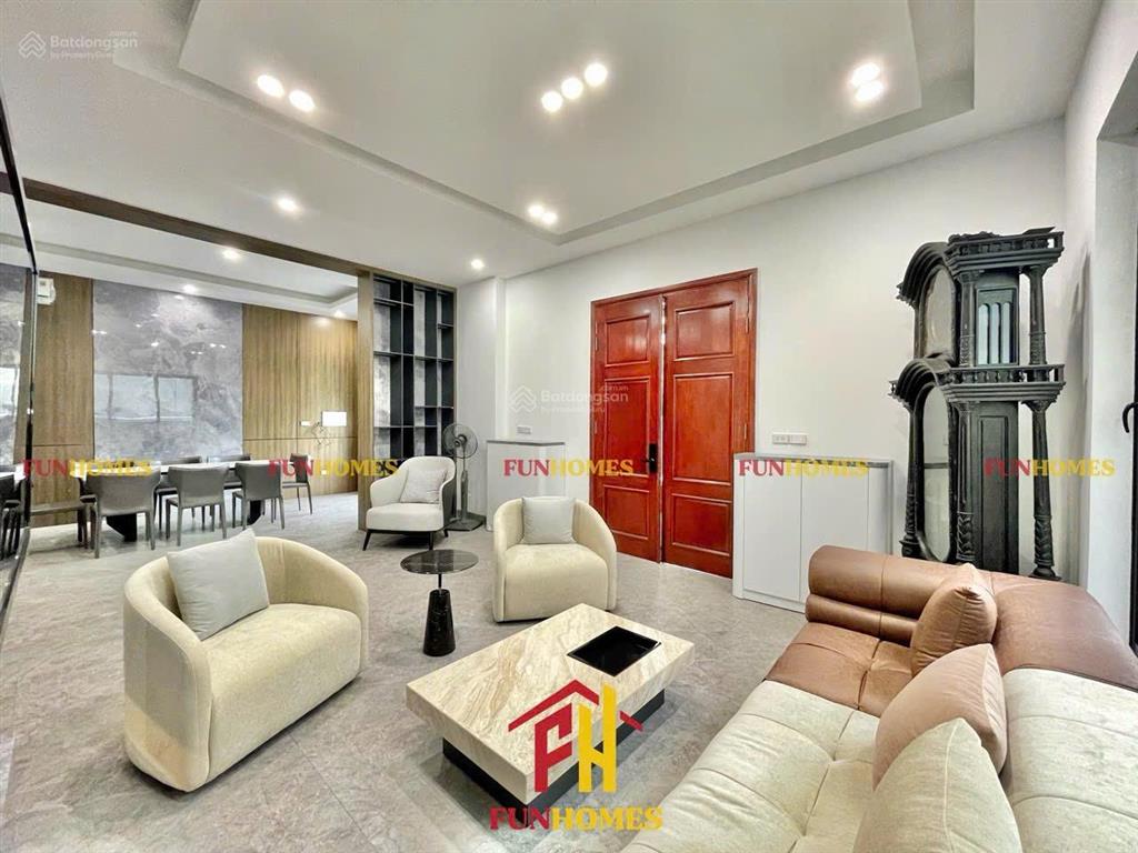 Biệt thự vinhomes riverside cho thuê đầy đủ nội thất hiện đại, gần trường bis