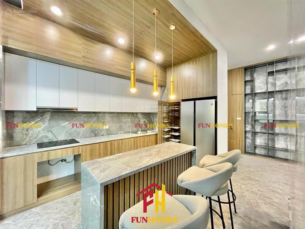 Biệt thự vinhomes riverside cho thuê đầy đủ nội thất hiện đại, gần trường bis