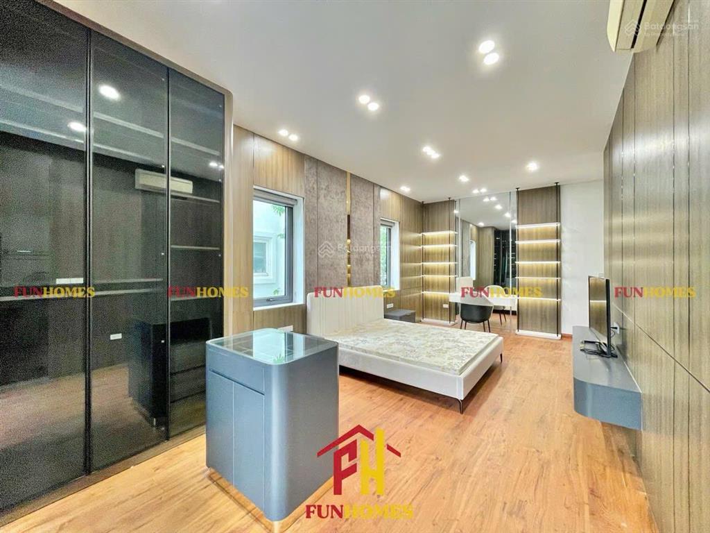Biệt thự vinhomes riverside cho thuê đầy đủ nội thất hiện đại, gần trường bis