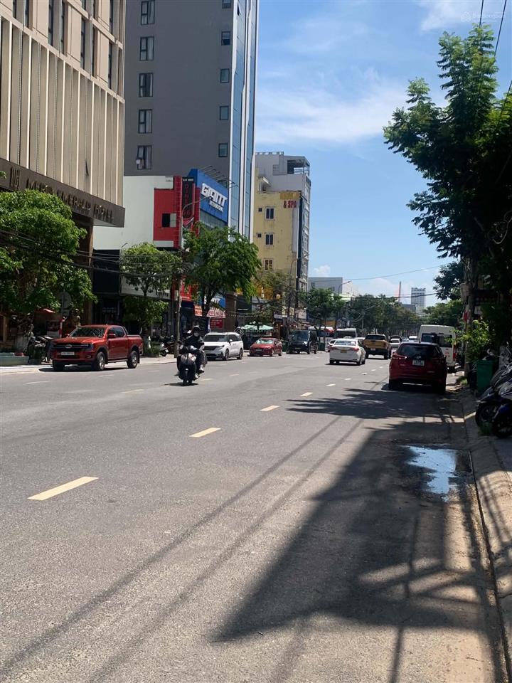 Cần bán mặt tiền đường  hùng vương. hải châu..  đà nẵng.