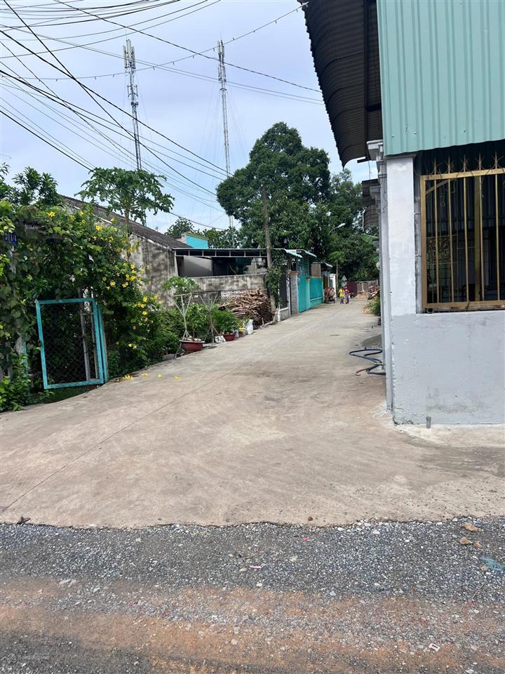 Đất ngay đường nguyễn văn khạ, tân an hội,củ chi, gần kcn, tt củ chi. 1850 còn bớt.