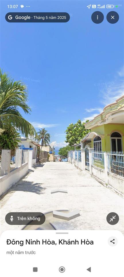 Bán lô đất có nhà cấp4,gần cầu cảng ninh vân diện tích 300m2,nhà có bãi đậu xe ô tô được 3/4chiếc