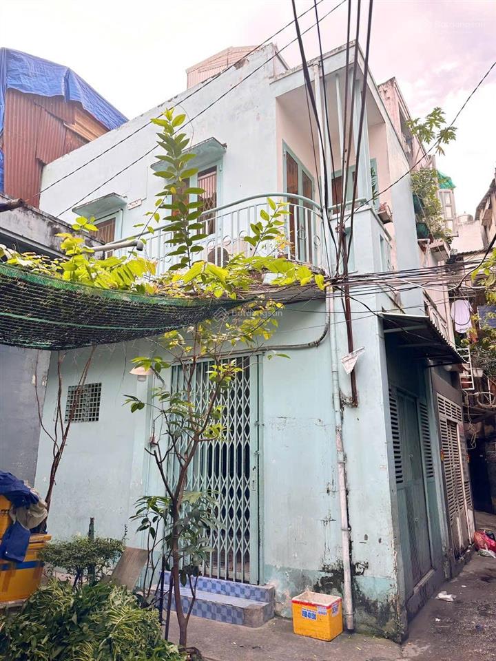 2.6 tỷ nhà căn góc nguyễn thị tần p2 shr