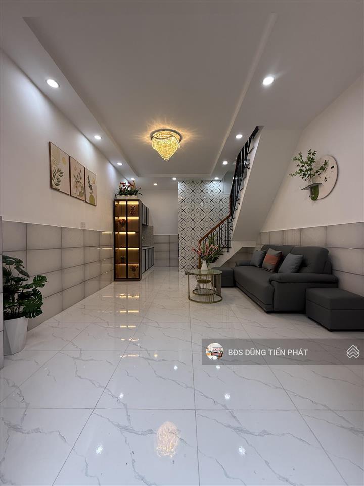 Nhà mới 1 lửng  lầu ba đình 2pn, sổ hồng hiện hữu